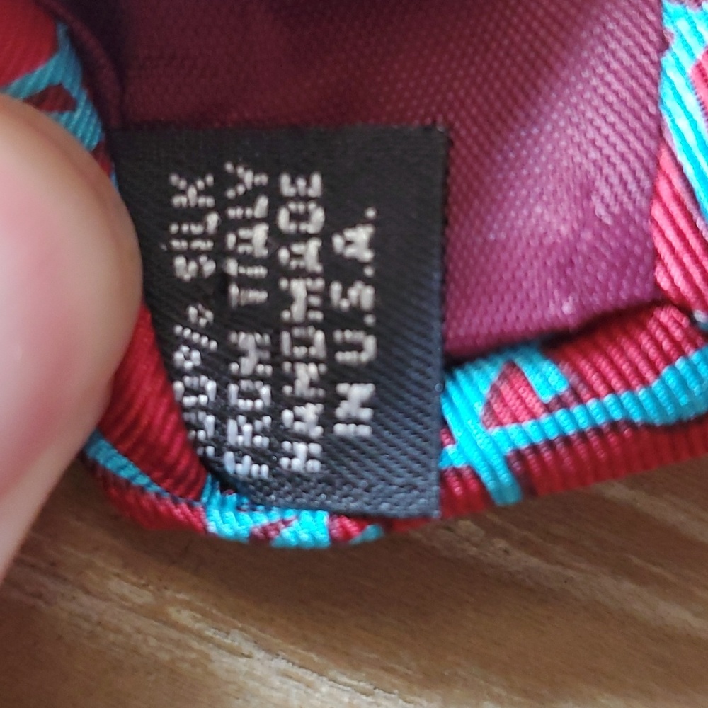 Brand Unknown Silk Necktie - Picture 8 of 8